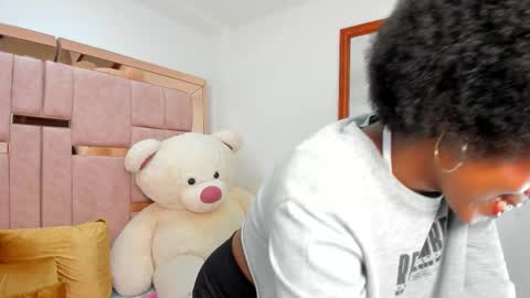 Snapshot of violeta_ruizz chatting on December 22, 2025, 2:25 pm Violeta Ruiz online show from December 22, 2025, 2:25 pm