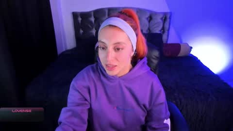 Snapshot of violetaarey chatting on February 21, 2026, 3:40 am Violeta Help me reach 150 thumbs up online show from February 21, 2026, 3:40 am