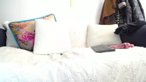 Snapshot of violetagomez_co chatting on December 27, 2024, 3:04 pm Violeta Gmez online show from December 27, 2024, 3:04 pm