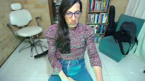 Snapshot of violetagomez_co chatting on September 24, 2025, 2:59 am Violeta Gmez online show from September 24, 2025, 2:59 am