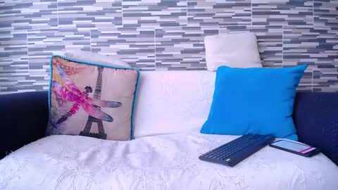 Snapshot of violetagomez_co chatting on September 24, 2025, 5:16 pm Violeta Gmez online show from September 24, 2025, 5:16 pm