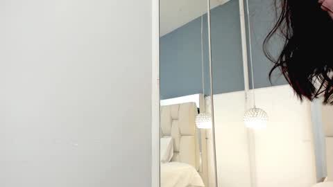 Violeta online show from December 7, 2024, 6:32 am