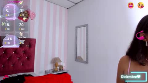 Snapshot of violetalee chatting on December 20, 2024, 2:30 am Jimena online show from December 20, 2024, 2:30 am