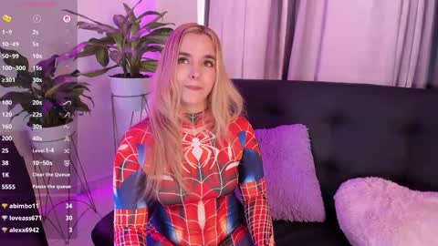 Snapshot of violetarainn chatting on May 11, 2026, 5:54 pm Violeta online show from May 11, 2026, 5:54 pm