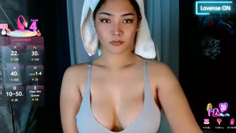 Snapshot of violetasha chatting on June 28, 2026, 5:02 am violet online show from June 28, 2026, 5:02 am