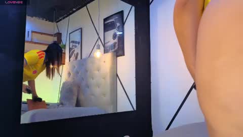 violeta simonz online show from June 17, 2026, 7:59 pm