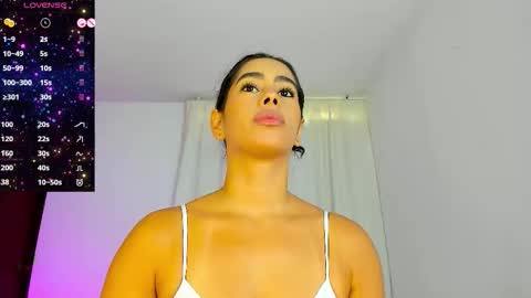 Violeta online show from November 3, 2025, 12:06 pm