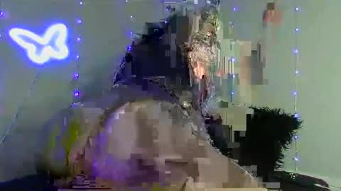 Snapshot of violetdream888 chatting on October 17, 2025, 7:22 am VioletDream online show from October 17, 2025, 7:22 am