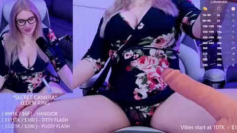 violetfugazzi online show from January 8, 2026, 5:04 pm