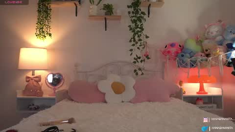 Snapshot of violeth___ chatting on June 20, 2026, 10:18 am violeth___ online show from June 20, 2026, 10:18 am