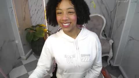 violeth_b online show from October 17, 2025, 1:14 pm