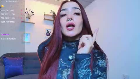 Snapshot of violeth_rosse_ chatting on December 17, 2025, 8:37 pm violeth_rosse_ online show from December 17, 2025, 8:37 pm