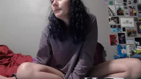 Snapshot of violethooper chatting on September 24, 2025, 6:33 pm Violet Hooper online show from September 24, 2025, 6:33 pm