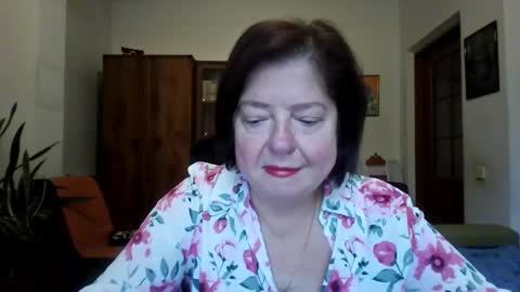 Snapshot of violetpulse chatting on November 1, 2025, 12:40 pm violetpulse online show from November 1, 2025, 12:40 pm