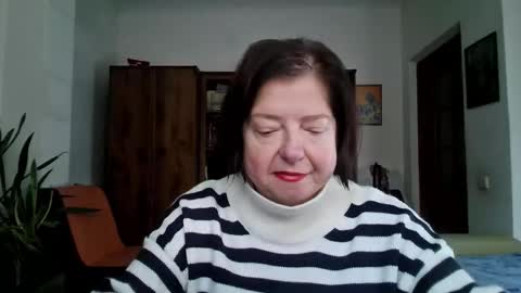 Snapshot of violetpulse chatting on November 3, 2025, 8:59 am violetpulse online show from November 3, 2025, 8:59 am