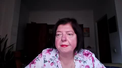 Snapshot of violetpulse chatting on November 15, 2025, 12:02 pm violetpulse online show from November 15, 2025, 12:02 pm