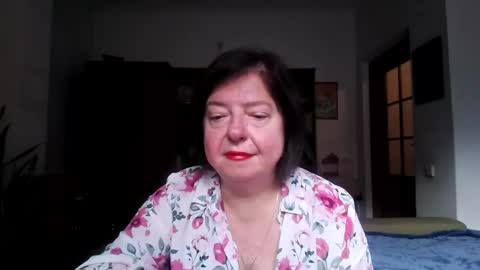 Snapshot of violetpulse chatting on November 18, 2025, 7:57 am violetpulse online show from November 18, 2025, 7:57 am