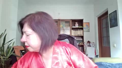 Snapshot of violetpulse chatting on November 25, 2025, 8:25 am violetpulse online show from November 25, 2025, 8:25 am