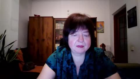 Snapshot of violetpulse chatting on December 16, 2025, 3:17 pm violetpulse online show from December 16, 2025, 3:17 pm