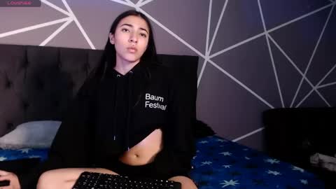 Snapshot of violett1126 chatting on April 15, 2026, 5:47 am 1126 online show from April 15, 2026, 5:47 am