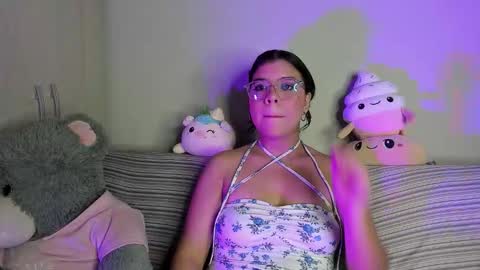 Snapshot of violett2006 chatting on February 20, 2026, 7:10 am violeta online show from February 20, 2026, 7:10 am