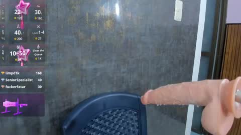 Snapshot of violett_collins_ chatting on February 14, 2025, 6:45 am Violett online show from February 14, 2025, 6:45 am