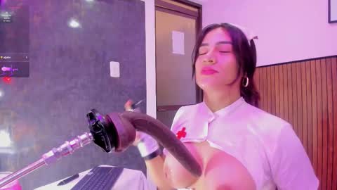 Snapshot of violett_collins_ chatting on February 20, 2026, 4:31 am Violett online show from February 20, 2026, 4:31 am