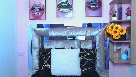 Snapshot of violett_froz chatting on October 24, 2025, 7:21 pm Violeta froz online show from October 24, 2025, 7:21 pm