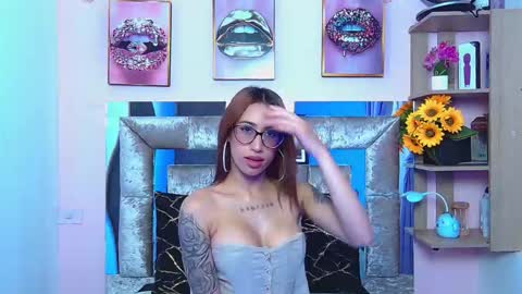 Snapshot of violett_froz chatting on November 5, 2025, 8:42 pm Violeta froz online show from November 5, 2025, 8:42 pm