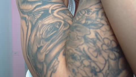 Snapshot of violett_froz chatting on December 15, 2025, 7:51 pm Violeta froz online show from December 15, 2025, 7:51 pm