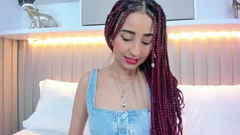 Violett  online show from October 13, 2025, 8:09 pm