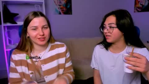 violett_shy online show from March 7, 2025, 7:08 am