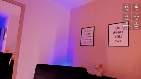 Snapshot of violetta_bold chatting on October 27, 2025, 7:51 pm violetta_bold online show from October 27, 2025, 7:51 pm