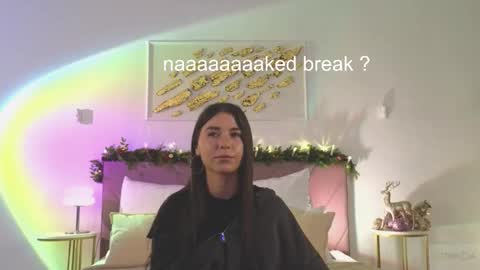 Snapshot of violetta_finch chatting on December 21, 2025, 10:22 am violetta_finch online show from December 21, 2025, 10:22 am