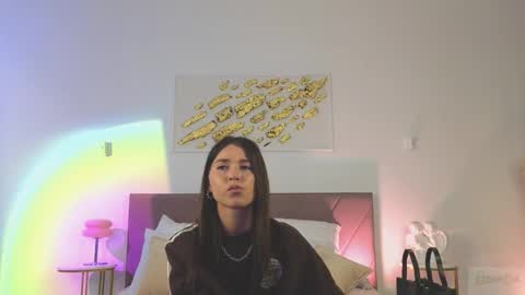 Snapshot of violetta_finch chatting on February 12, 2026, 10:21 am violetta_finch online show from February 12, 2026, 10:21 am