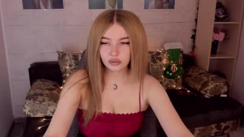 ViolettaOtis online show from December 13, 2024, 11:34 am