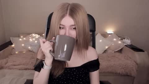 ViolettaOtis online show from February 15, 2025, 11:28 am