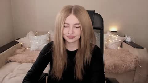 ViolettaOtis online show from February 16, 2025, 10:21 am