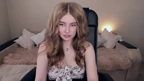 ViolettaOtis online show from March 4, 2025, 11:19 am