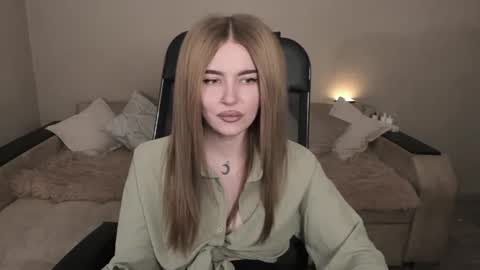 ViolettaOtis online show from March 5, 2025, 3:07 pm