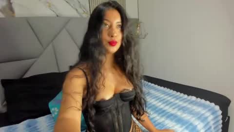 Snapshot of violettaruizz chatting on May 4, 2026, 7:10 pm violettaruizz online show from May 4, 2026, 7:10 pm