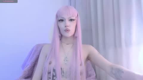 Snapshot of violettbones chatting on March 21, 2026, 8:19 am Violett online show from March 21, 2026, 8:19 am