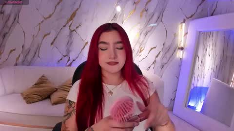 Violett Castel online show from October 22, 2025, 7:02 pm