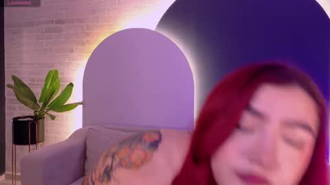Snapshot of violettcastel chatting on March 5, 2026, 7:21 pm Violett Castel online show from March 5, 2026, 7:21 pm