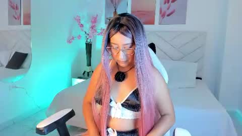Violette online show from July 9, 2026, 5:50 pm