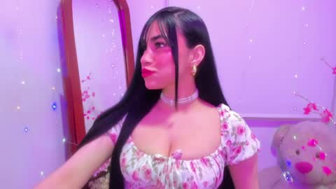 violette_laurent online show from May 10, 2026, 1:44 am