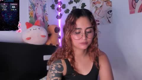 Snapshot of violetteramirez01 chatting on January 14, 2025, 9:51 pm Violette online show from January 14, 2025, 9:51 pm