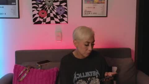 Violet online show from April 27, 2026, 12:52 am