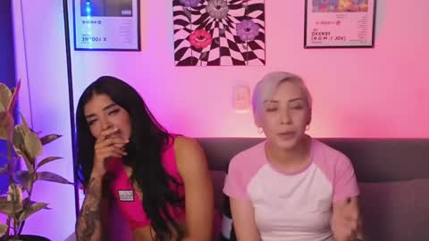 Violet online show from May 15, 2026, 12:39 am
