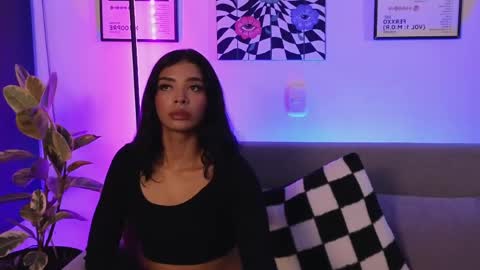 Violet online show from May 20, 2026, 1:56 am